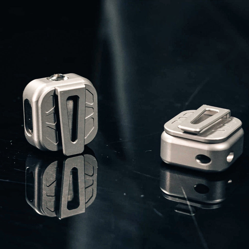 MagCoin - Titanium Magnetic Quick-Release Micro Flashlight