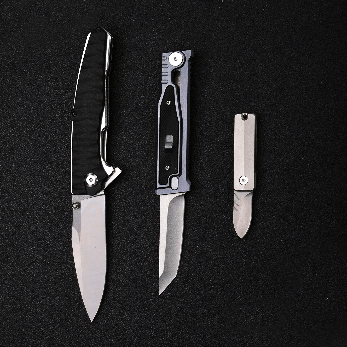 Triple Threat Blade Pack – Gravity Meets Fun: Two Premium Knives + One FREE!