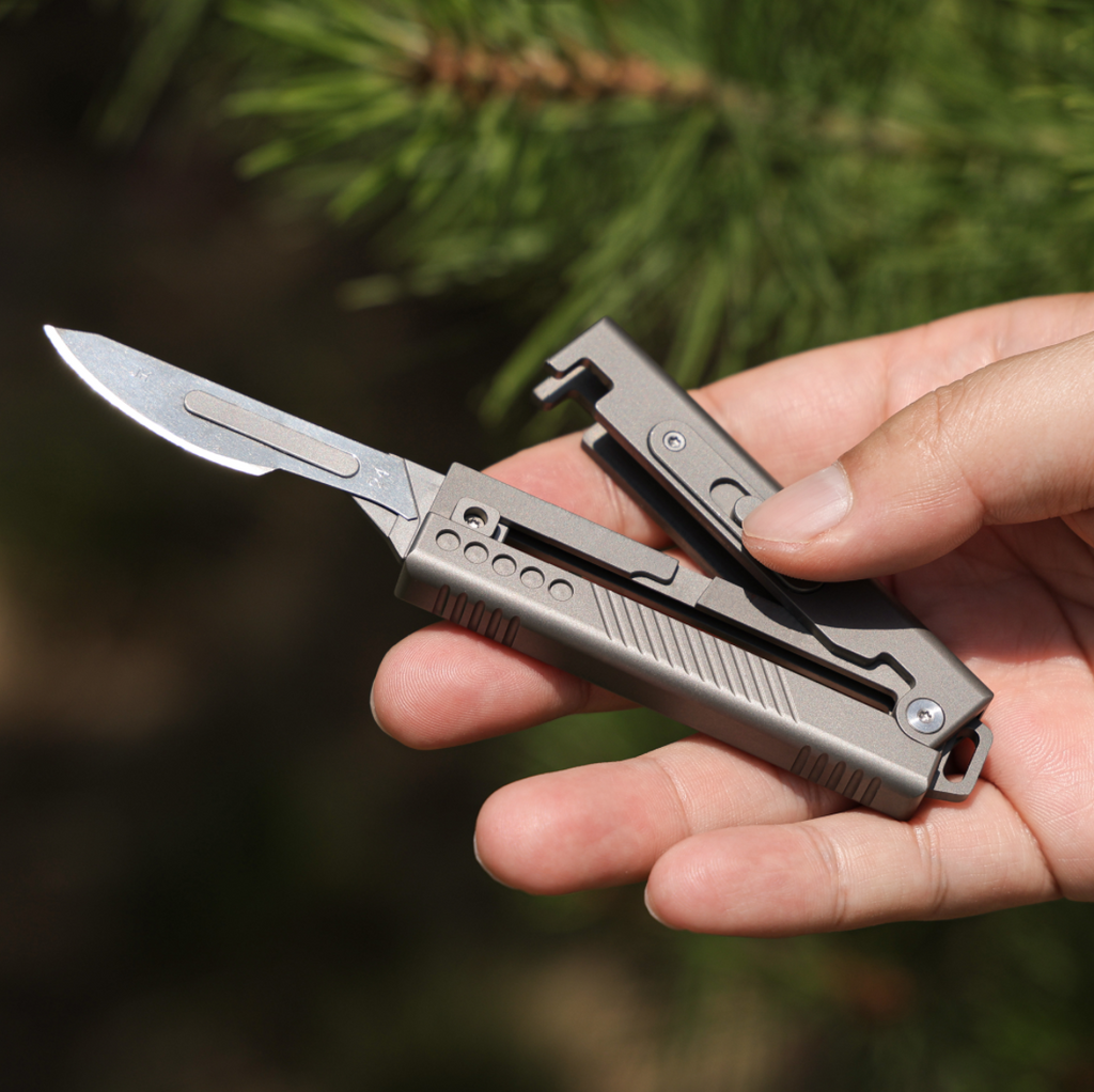 TiRoto:Ti EDC Utility Knife with Snap-Flick Action