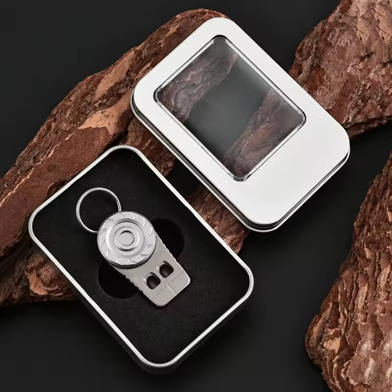 SonicSpinner：Titanium Emergency Whistle with Fidget Slider