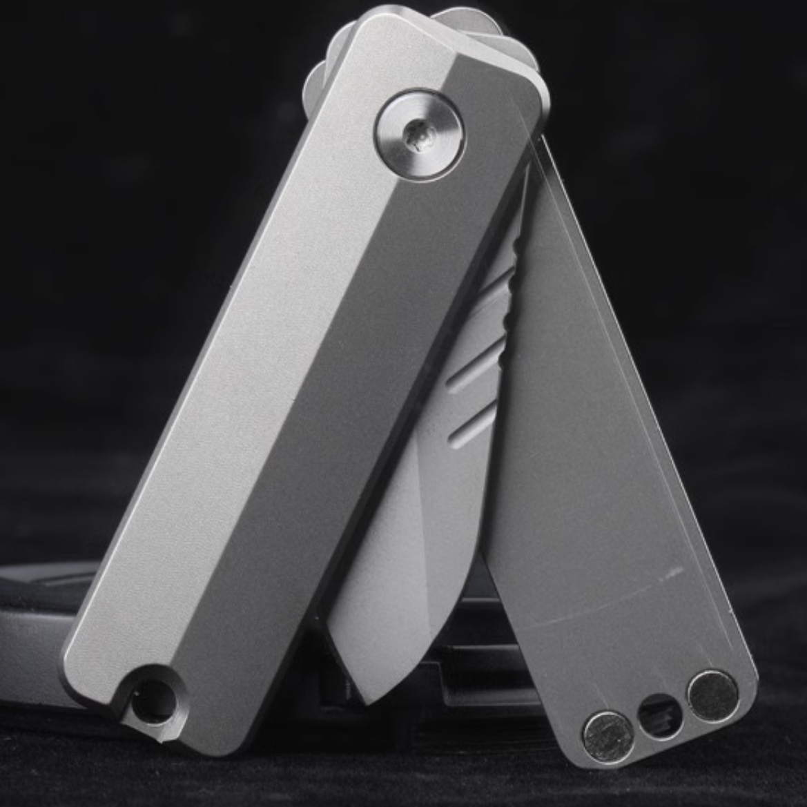 TiSpin Blade — Titanium Magnetic Fidget Utility Knife