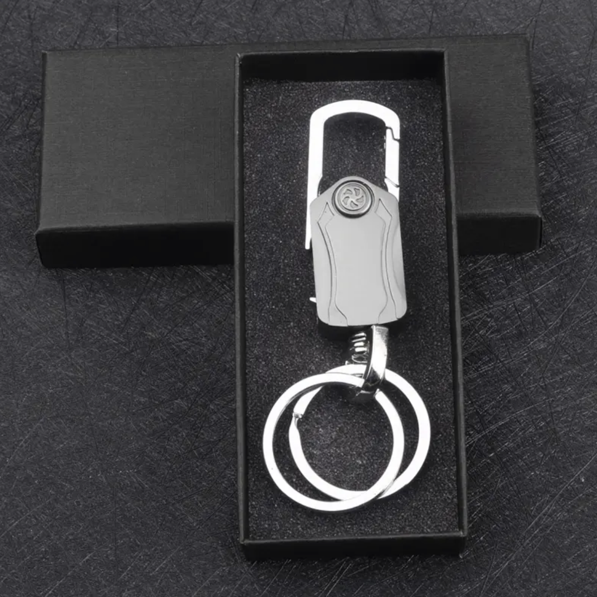 UniKey EDC Car Keychain – Multi-Tool Box Cutter & Fidget Spinner, Custom Engraving Option