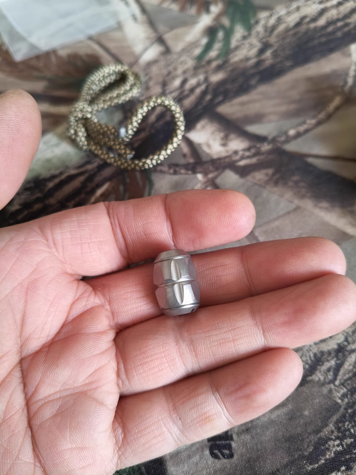 ADD ONS : Mini Sphere Titanium Knife Pendant (Free paracord)