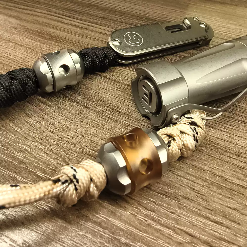 ADD ONS : Twisted Sugar Drop Titanium Knife Pendant (Free paracord)