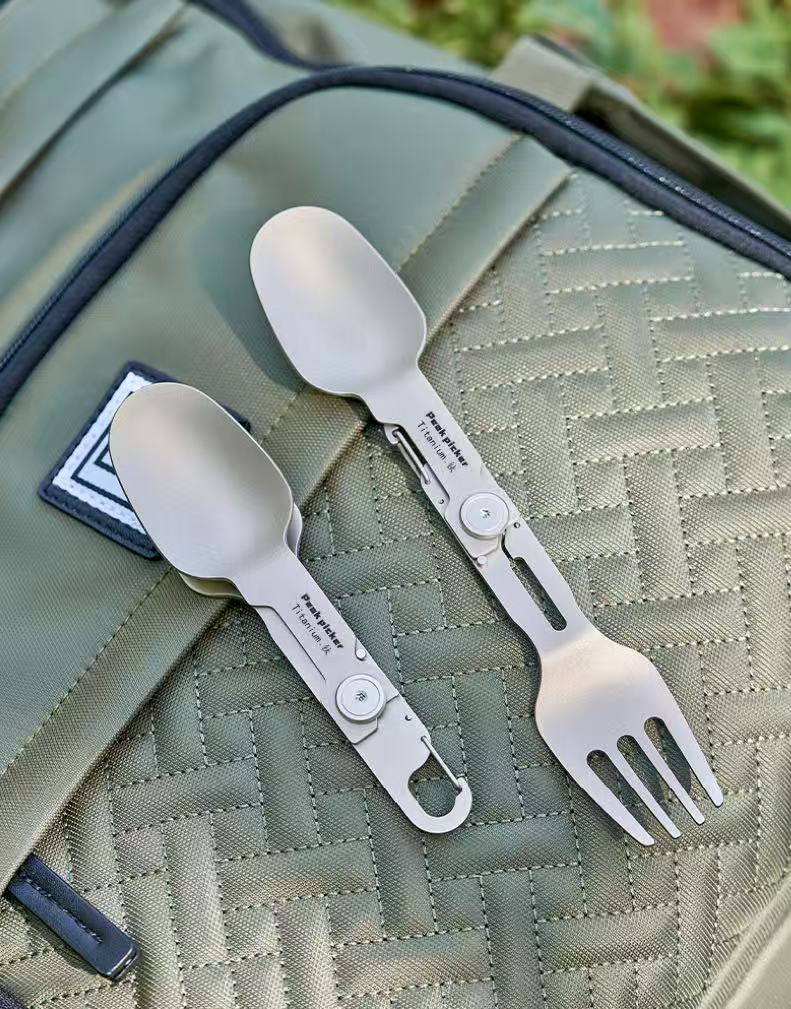 TrailTitan – Lightweight Foldable Titanium Cutlery Set