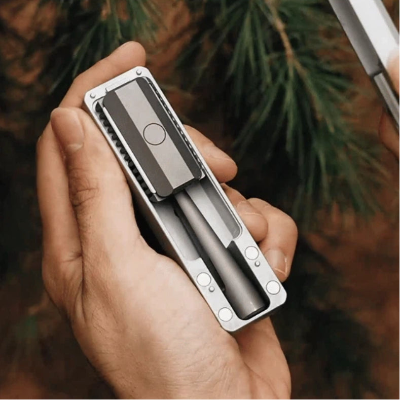 ModuRazor V2 - Portable Travel-Ready Titanium Razor