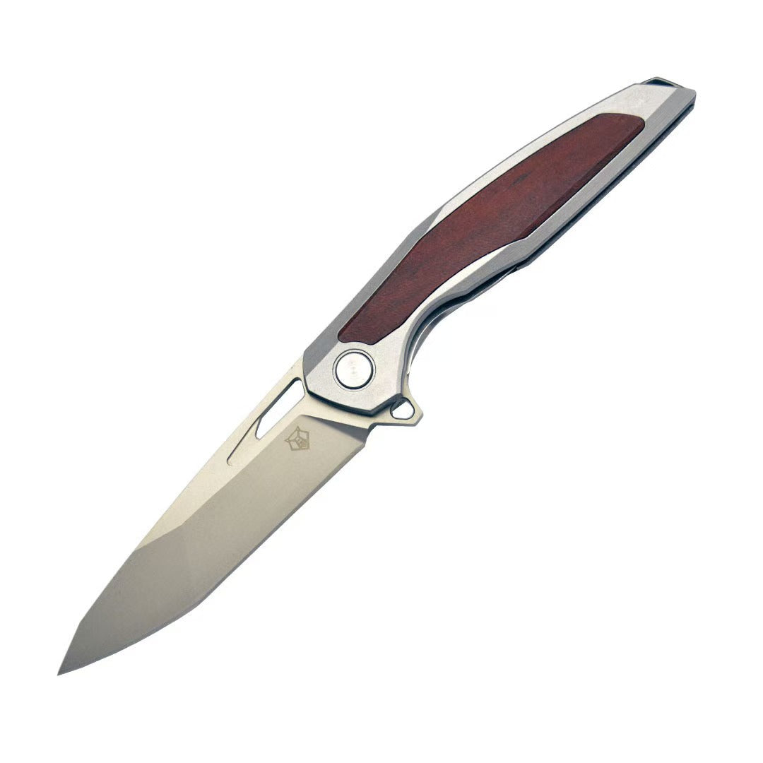 Razor-Edge Bear Claw: Viper's Fang D2 Steel Blade Folding Knife