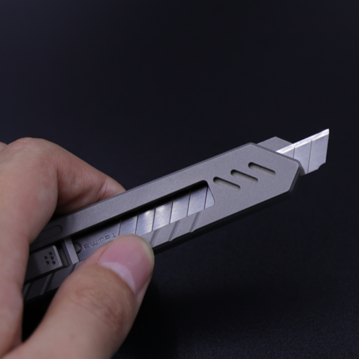 RayFlex Blade: 6-in-1 Titanium Multifunctional Utility Knife
