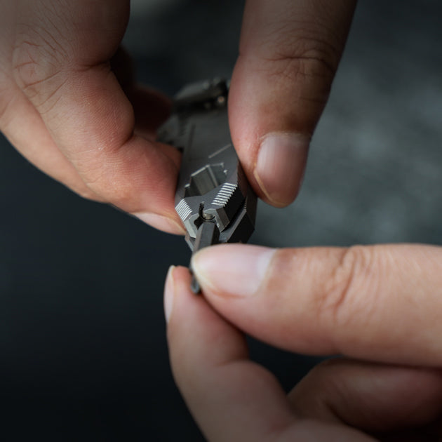 KeyMaster 2.0 - 18-in-1 Titanium EDC Multi-functional Tool