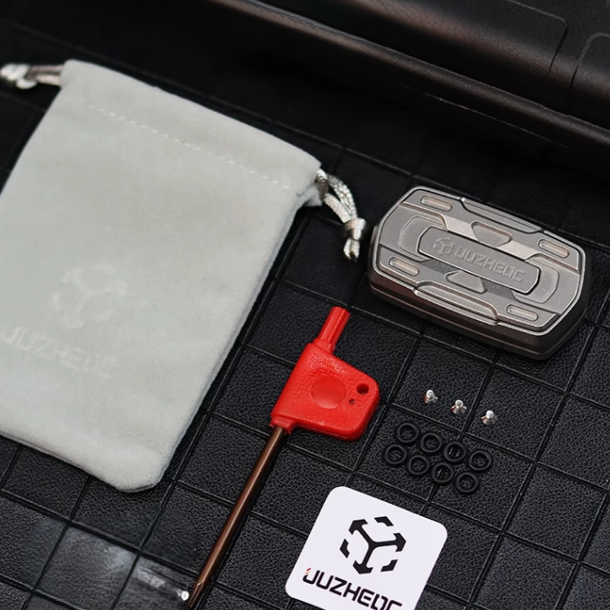 ResoFliP Pro  – Magnetic Resonance Fidget Coin for Card Flipping Pros