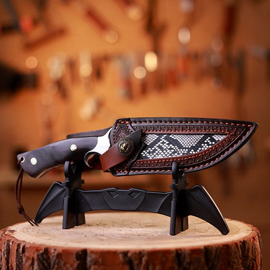 Obsidian Fang – 105-Layer Damascus VG10 Hunting Knife with Ebony Handle & Sheath