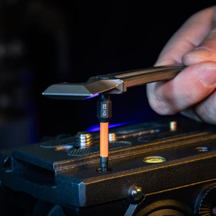 Ironclad Pry - Titanium Multi-Tool Bar