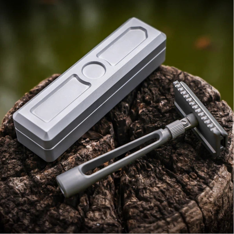 ModuRazor V2 - Portable Travel-Ready Titanium Razor