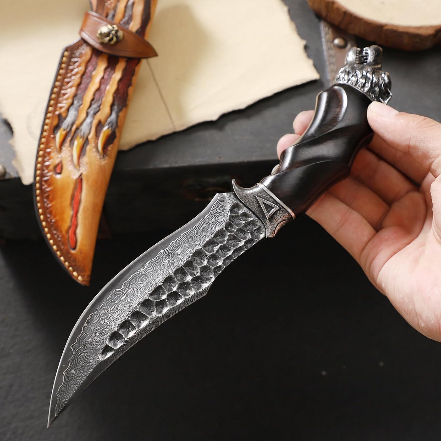 Nightbane Howler – Damascus Steel Fixed blade hunting knife