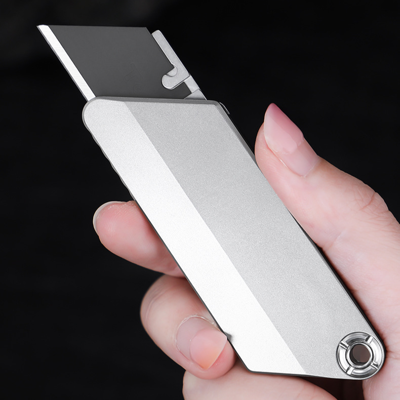 TiFlex EDC Utility Knife – One-Handed, Quick-Change Blade, Playful & Portable