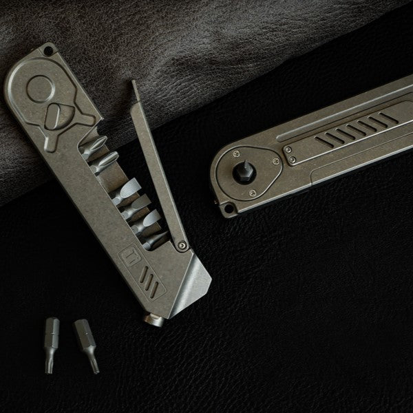 The UltraFix Driver: Titanium Magnetic Ratchet Screwdriver