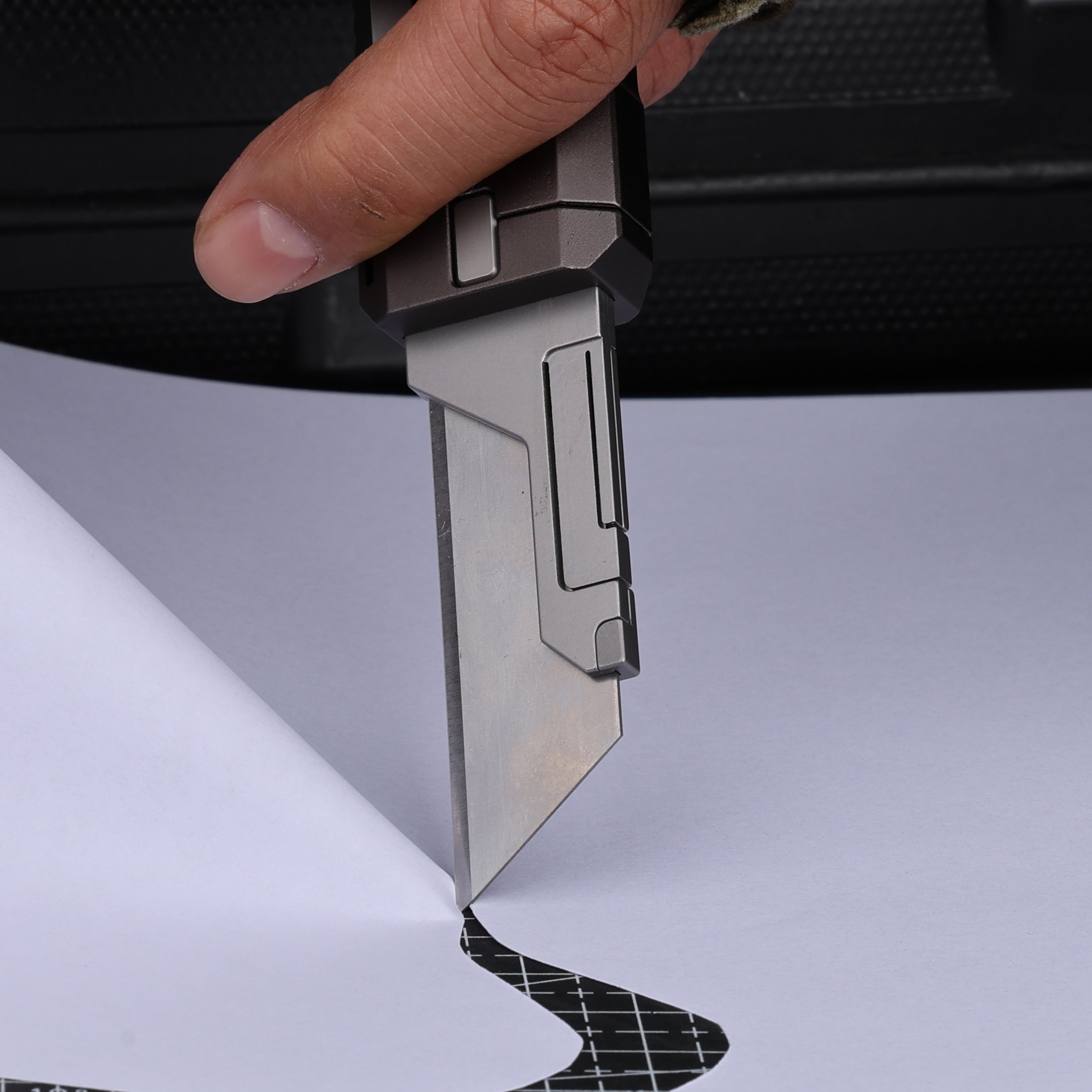 JetFlick AL — Aluminum Gravity Knife with One-Hand Flick Opening