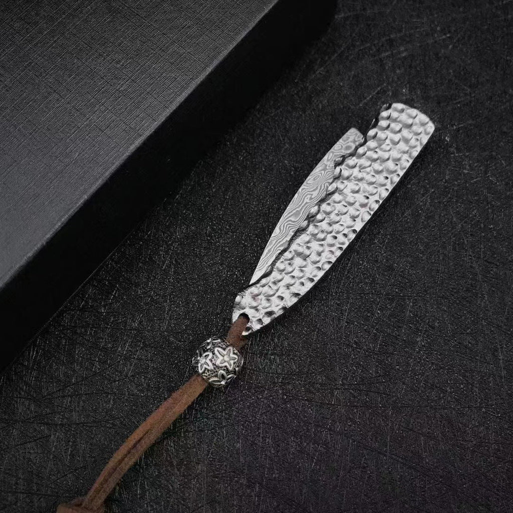 Feather-Light Samurai:Damascus Steel Folding Pocket Knife