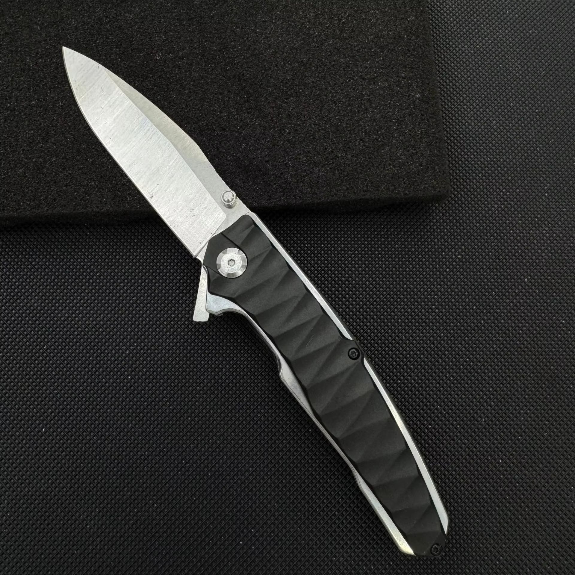 Black Mamba - High Hardness Folding KnifeBlack Mamba