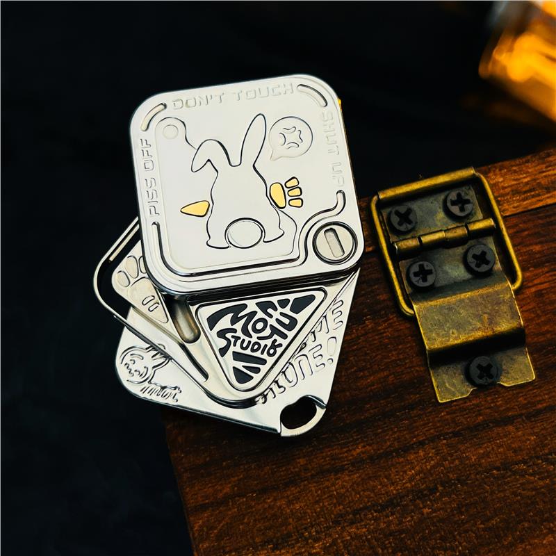 Polar Flash:SNAP Magnetic Flicker Fork Triple-Slide EDC Stress Relievers