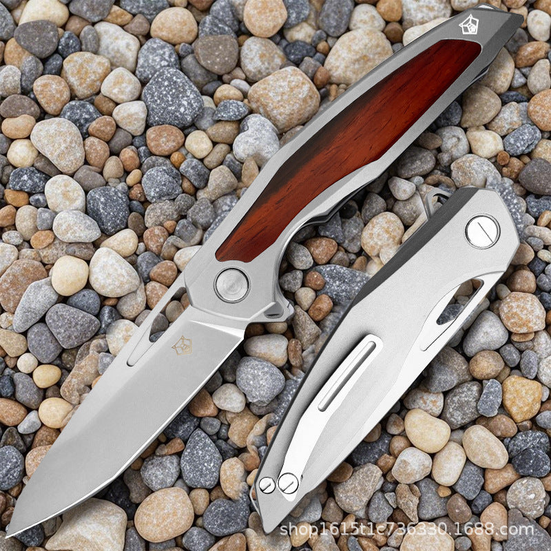 Razor-Edge Bear Claw: Viper's Fang D2 Steel Blade Folding Knife