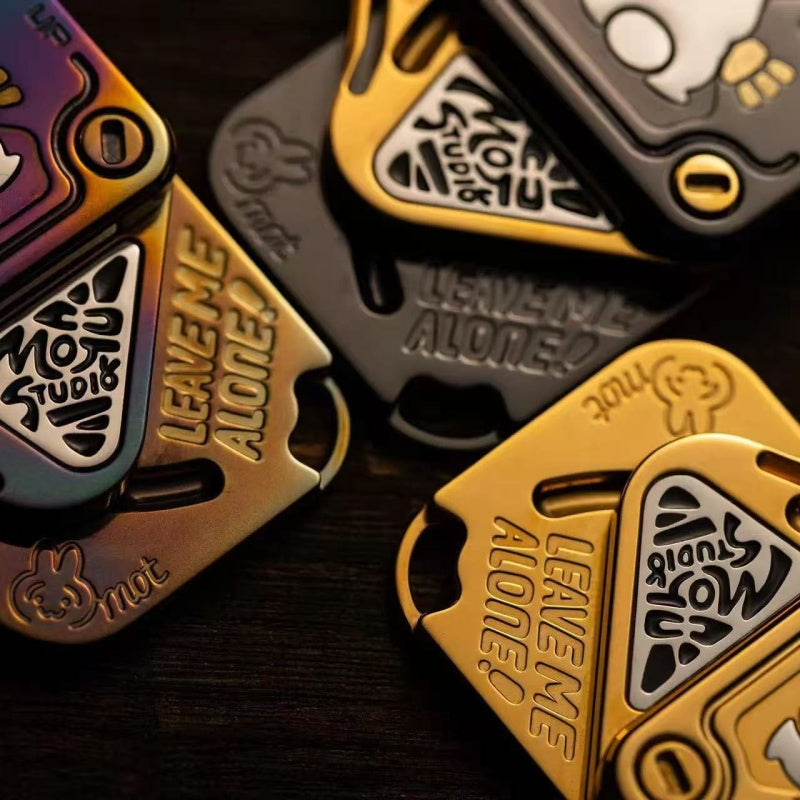 Polar Flash:SNAP Magnetic Flicker Fork Triple-Slide EDC Stress Relievers