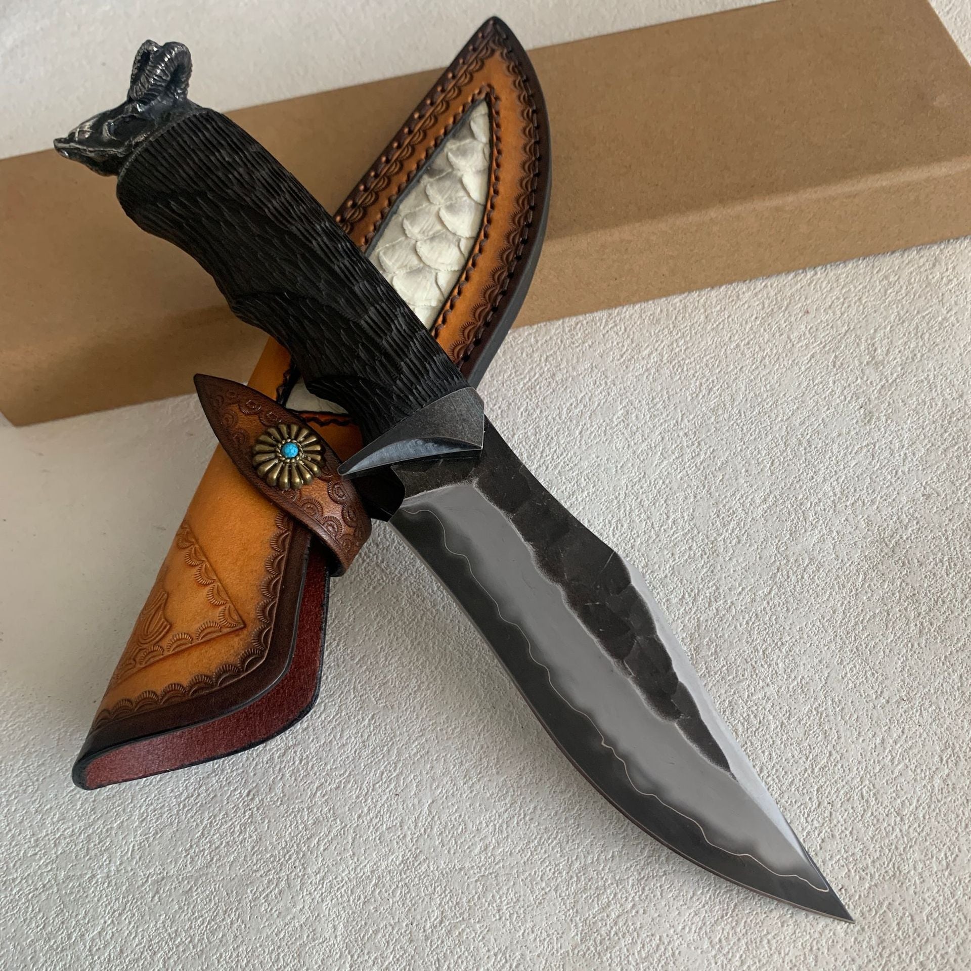 Black Goat:Hand-Forged Sanmai  Damascus Tactical Fixed Blade Knife