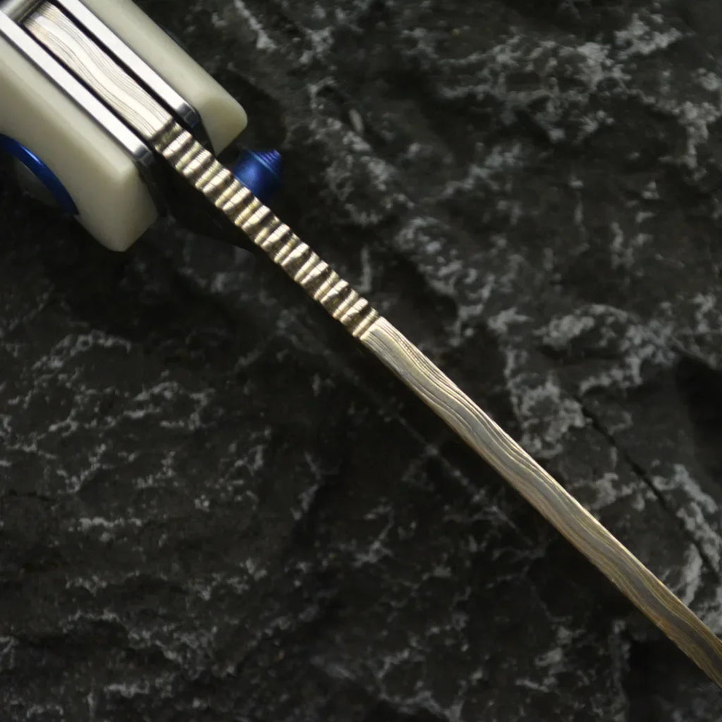 Winged Avian:Two-Tone Damascus Steel Tactical EDC Folding Knife