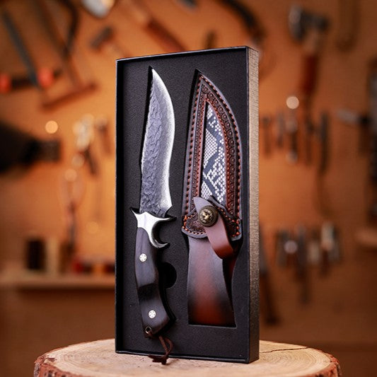 Obsidian Fang – 105-Layer Damascus VG10 Hunting Knife with Ebony Handle & Sheath