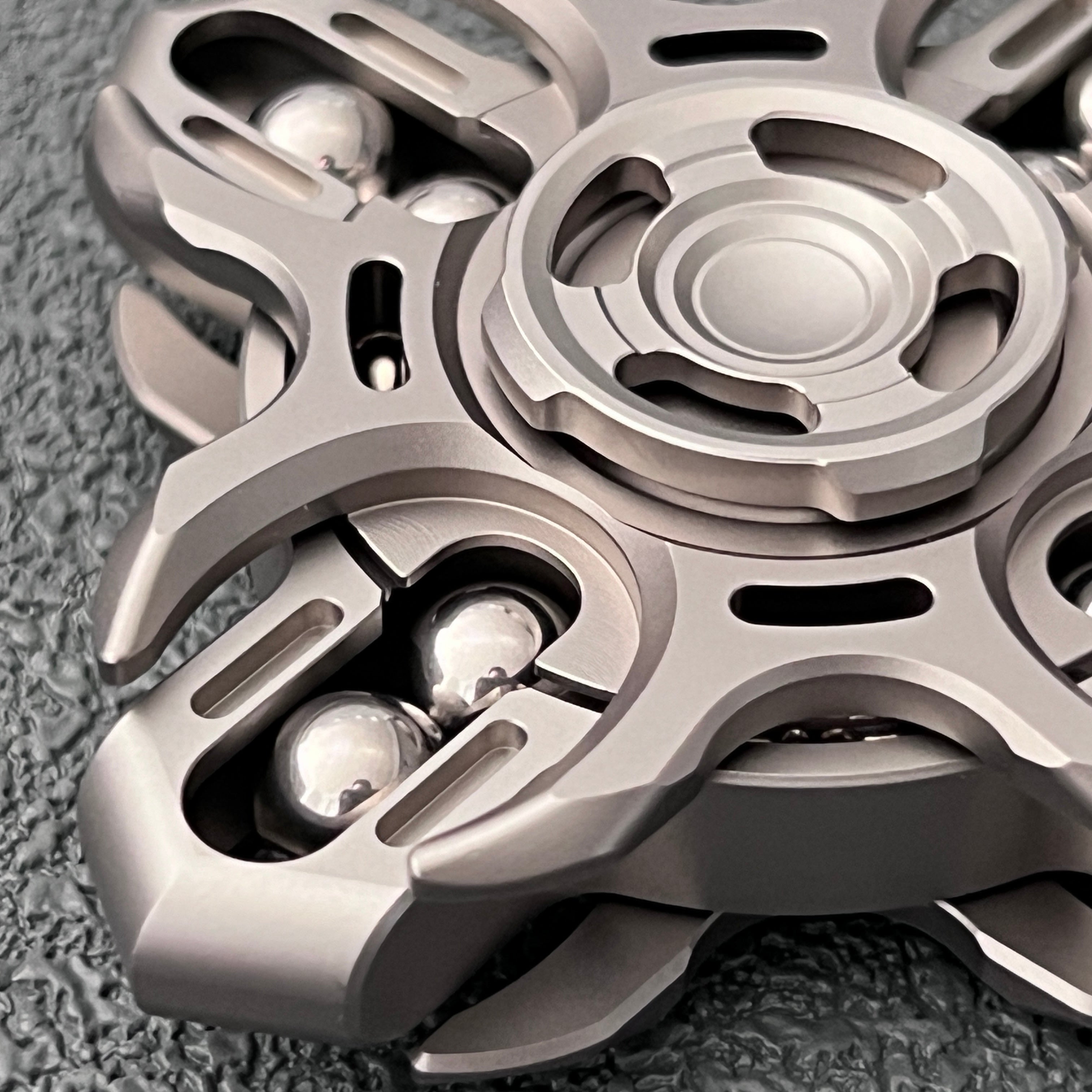 EclipseSpindle：Titanium Fidget Spinner