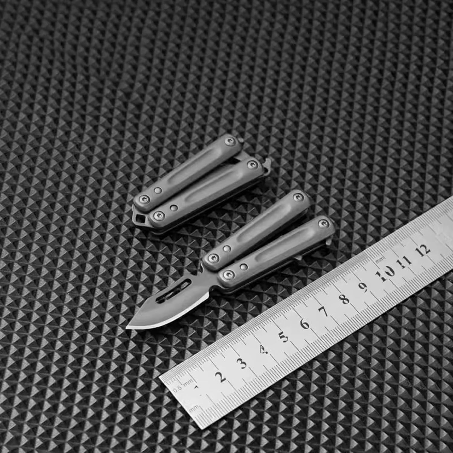 PicoBlade – Compact Stainless Steel EDC Keychain Knife with Butterfly Action