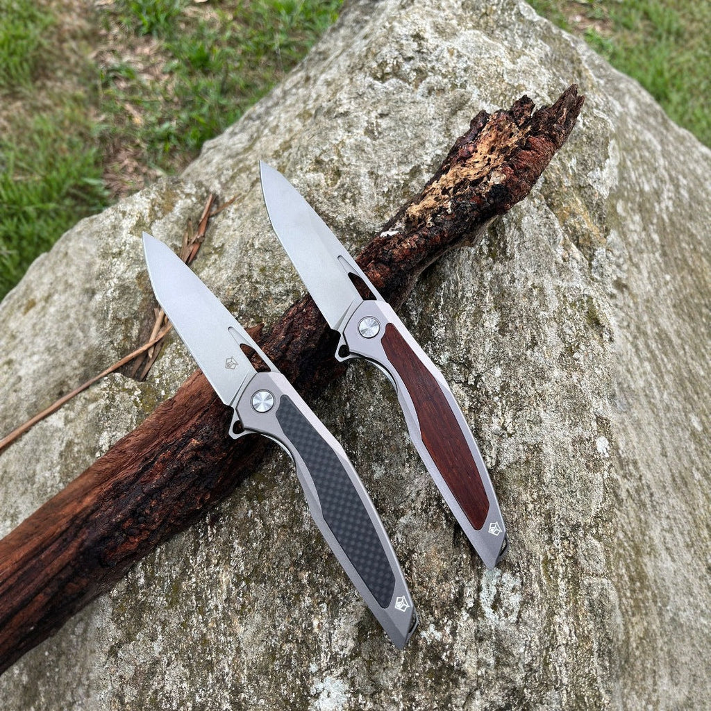 Razor-Edge Bear Claw: Viper's Fang D2 Steel Blade Folding Knife