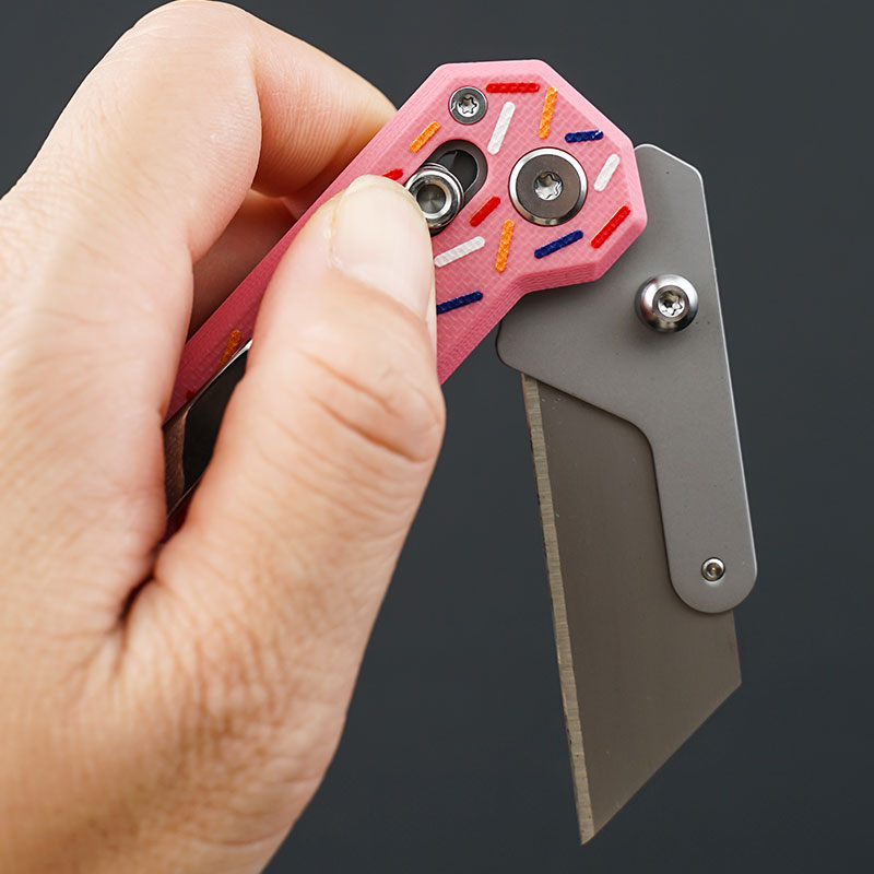 The ViperSlide: Heavy-Duty Multifunctional Folding Utility Knife