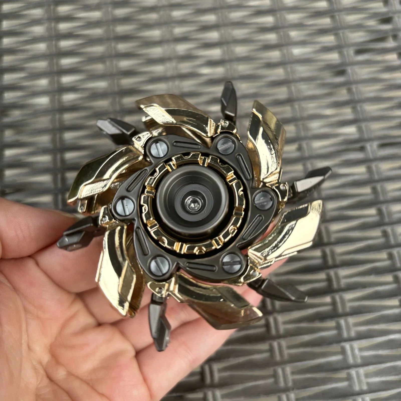 WarpFang：Stainless Steel Mecha Fidget Spinner
