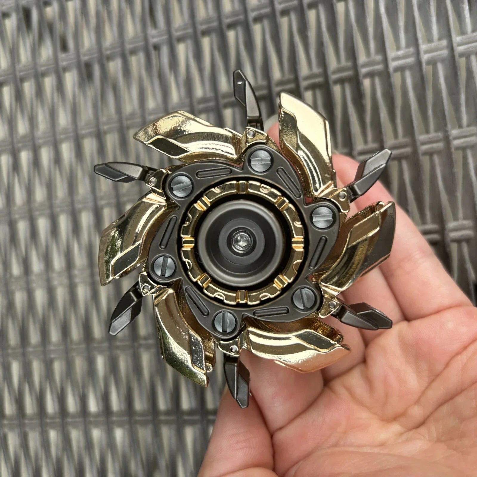 WarpFang：Stainless Steel Mecha Fidget Spinner