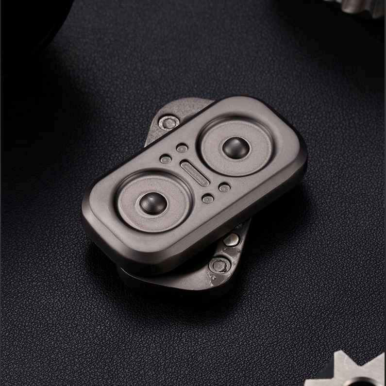 Owl Fidget Coin – 360° Magnetic Spinner