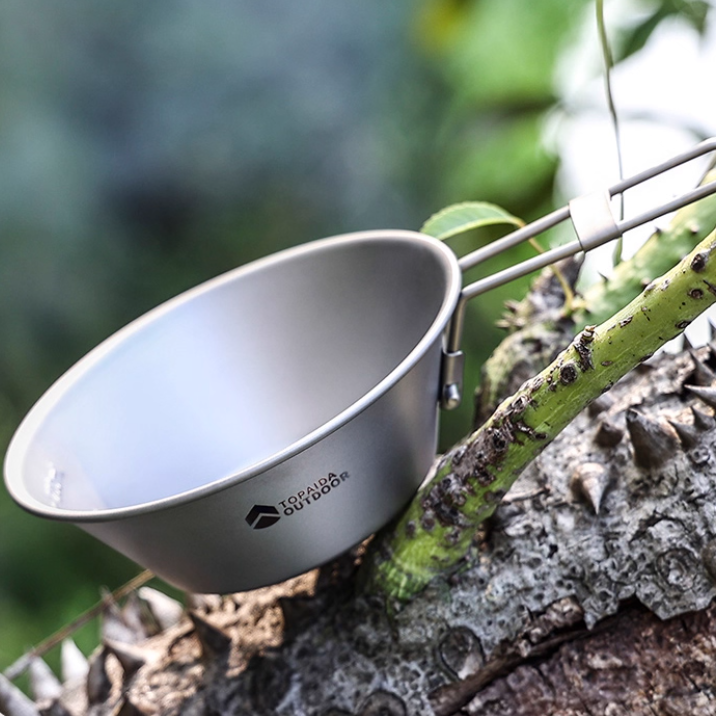 Featherlight Feast - Ultralight Titanium Folding Utensil Set for Travel