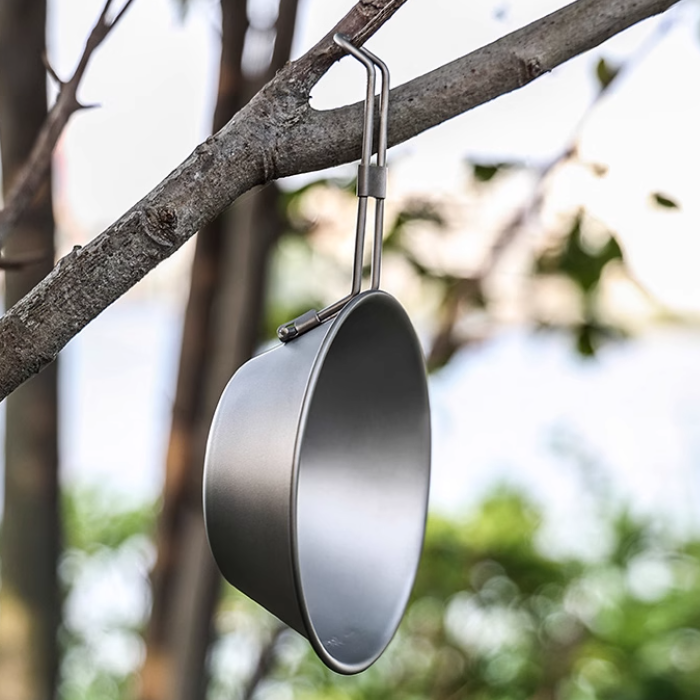 Featherlight Feast - Ultralight Titanium Folding Utensil Set for Travel